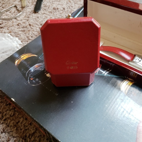 100% Authentic Cartier tank 2303 quartz - Picture 7 of 8